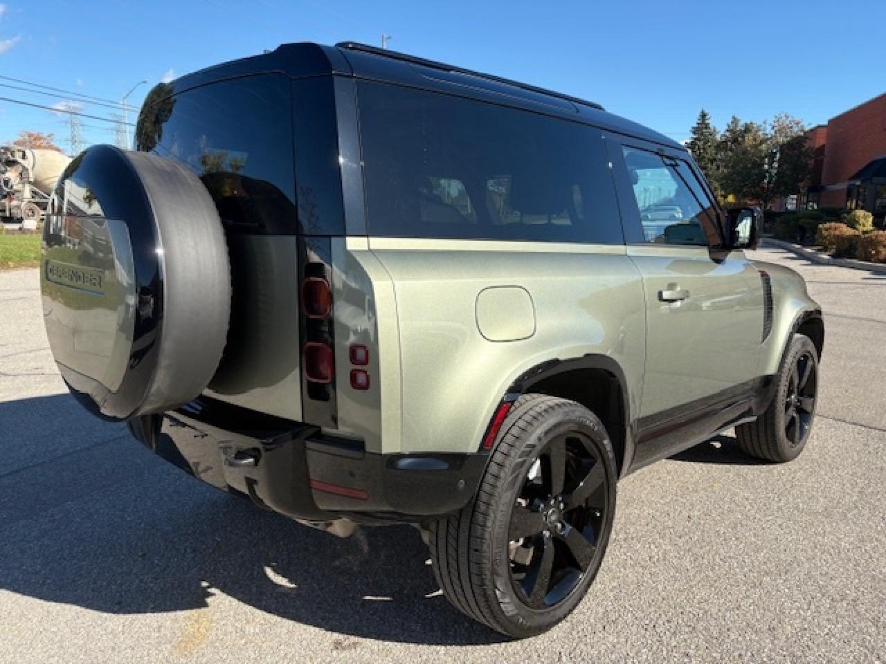 2025 Land Rover Defender 90 P400 X-Dynamic SE Cooled Seat 360 Camera Photo4