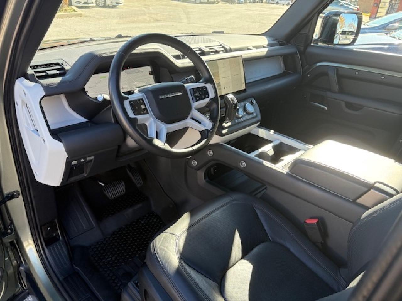 2025 Land Rover Defender 90 P400 X-Dynamic SE Cooled Seat 360 Camera Photo