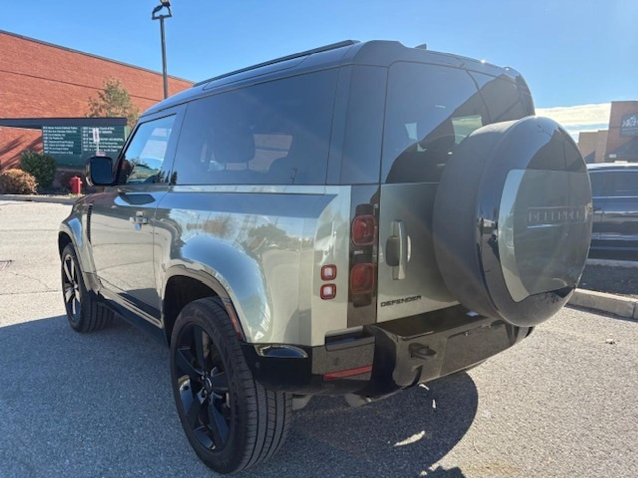 2025 Land Rover Defender 90 P400 X-Dynamic SE Cooled Seat 360 Camera Photo