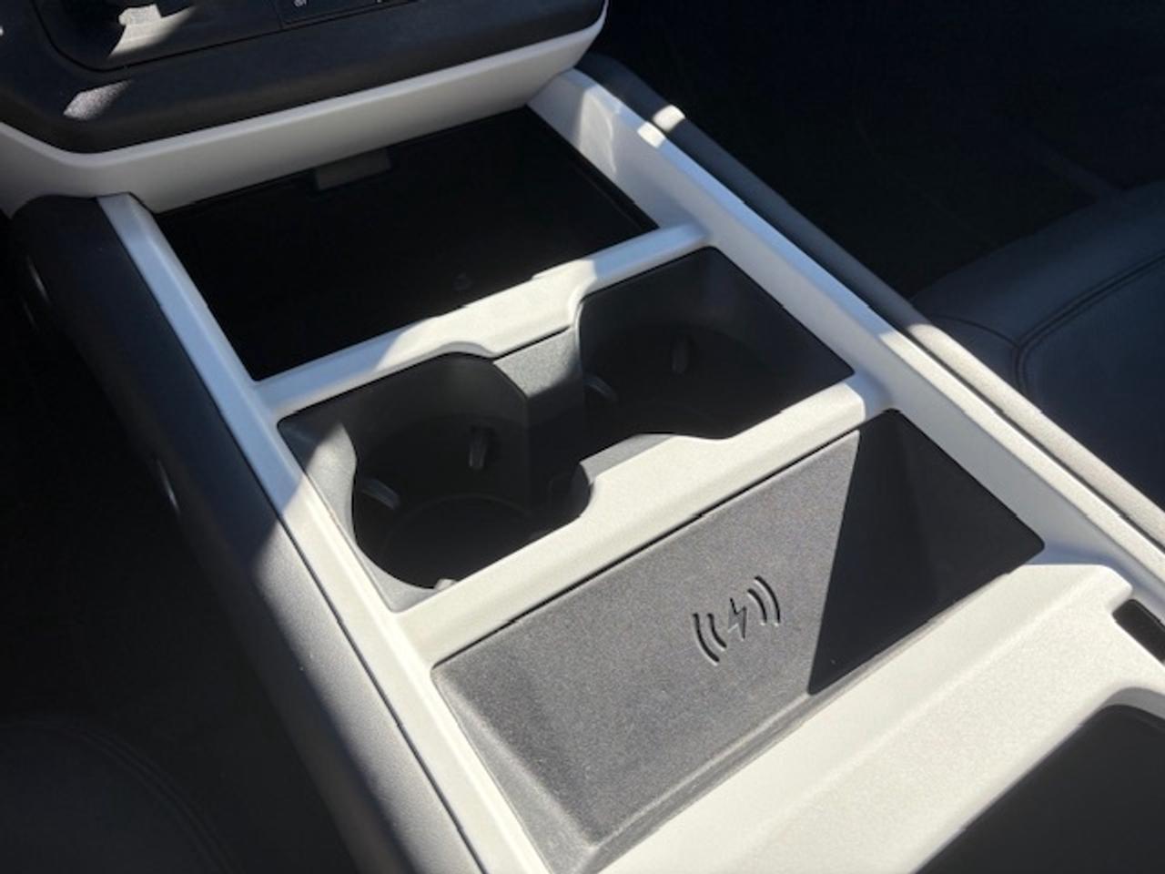 2025 Land Rover Defender 90 P400 X-Dynamic SE Cooled Seat 360 Camera Photo