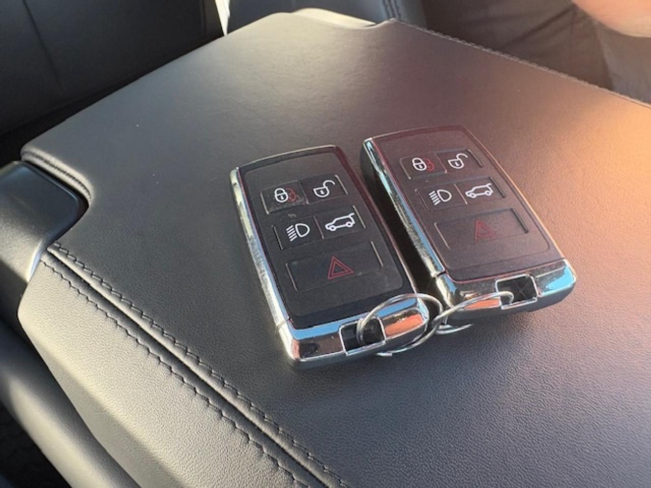 2025 Land Rover Defender 90 P400 X-Dynamic SE Cooled Seat 360 Camera Photo