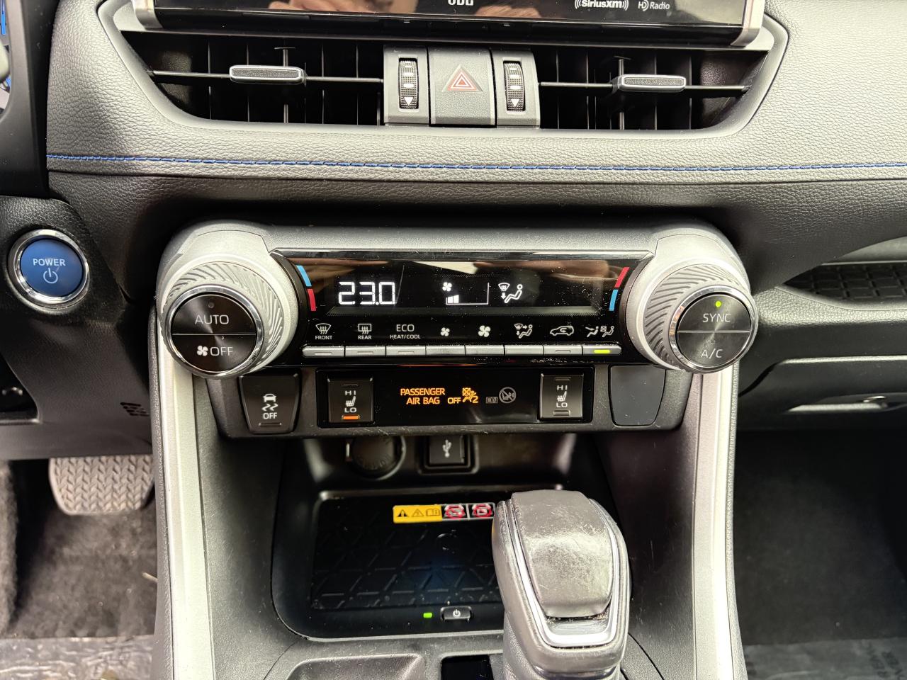 2022 Toyota RAV4 Hybrid XSE AWD TECH PKG SUNROOF 1 OWNER Photo