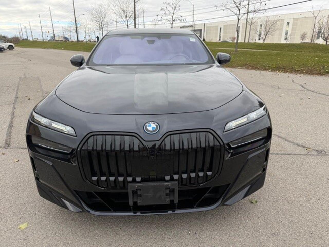 2023 BMW i7 xDrive60 REAR ENTERTAINMENT MASSAGE SEATS Photo