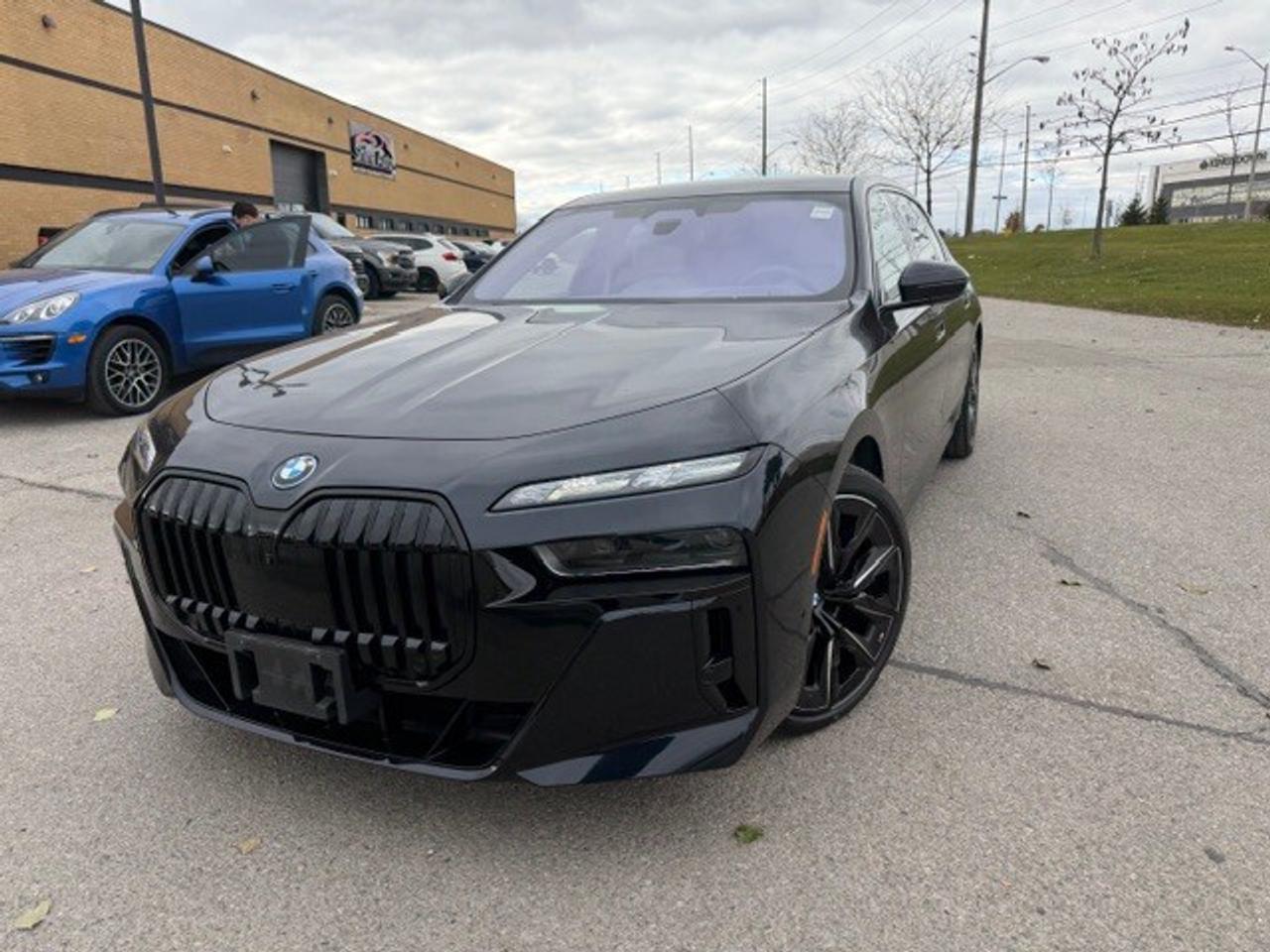 2023 BMW i7 xDrive60 REAR ENTERTAINMENT MASSAGE SEATS Photo3