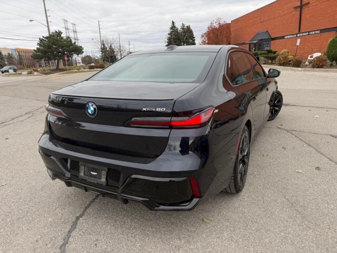 2023 BMW i7 xDrive60 REAR ENTERTAINMENT MASSAGE SEATS Photo