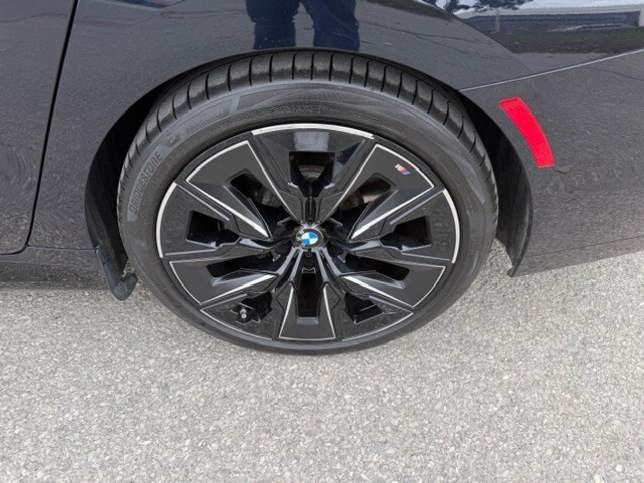 2023 BMW i7 xDrive60 REAR ENTERTAINMENT MASSAGE SEATS Photo