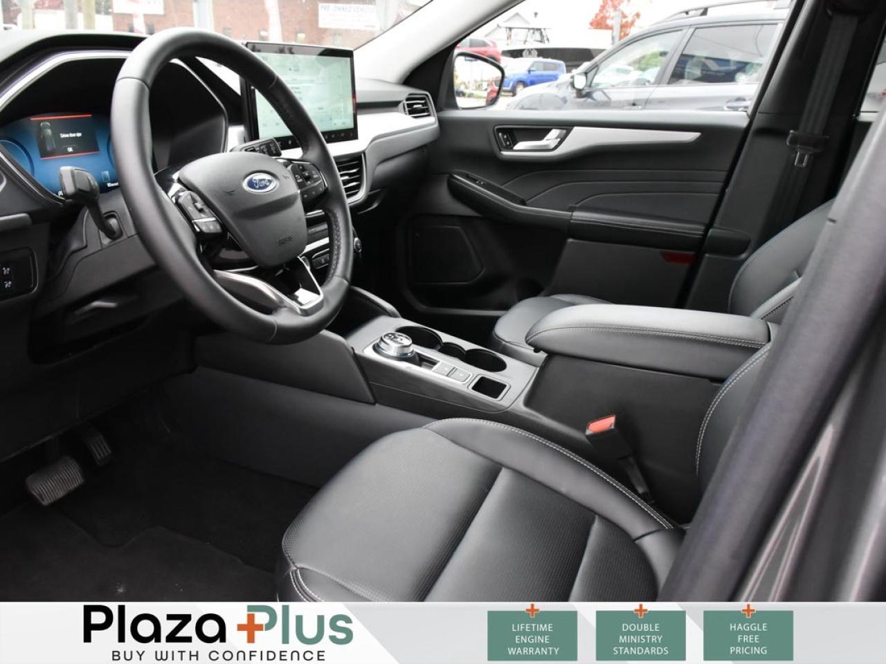 2025 Ford Escape Platinum GREAT DEAL   ONLY 1350KMS   REMOTE START Photo