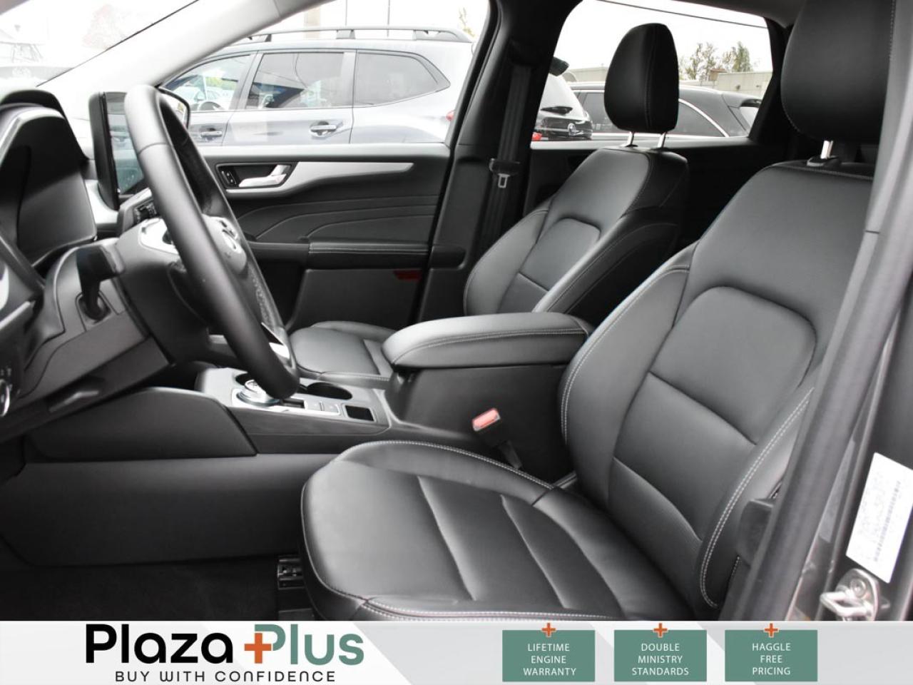 2025 Ford Escape Platinum GREAT DEAL   ONLY 1350KMS   REMOTE START Photo