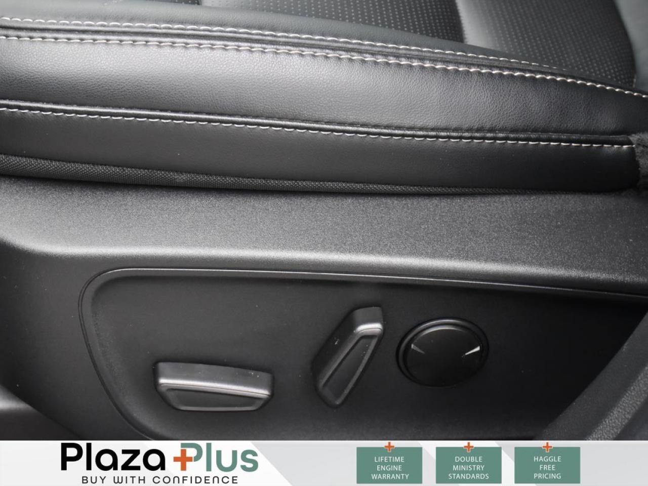 2025 Ford Escape Platinum GREAT DEAL   ONLY 1350KMS   REMOTE START Photo