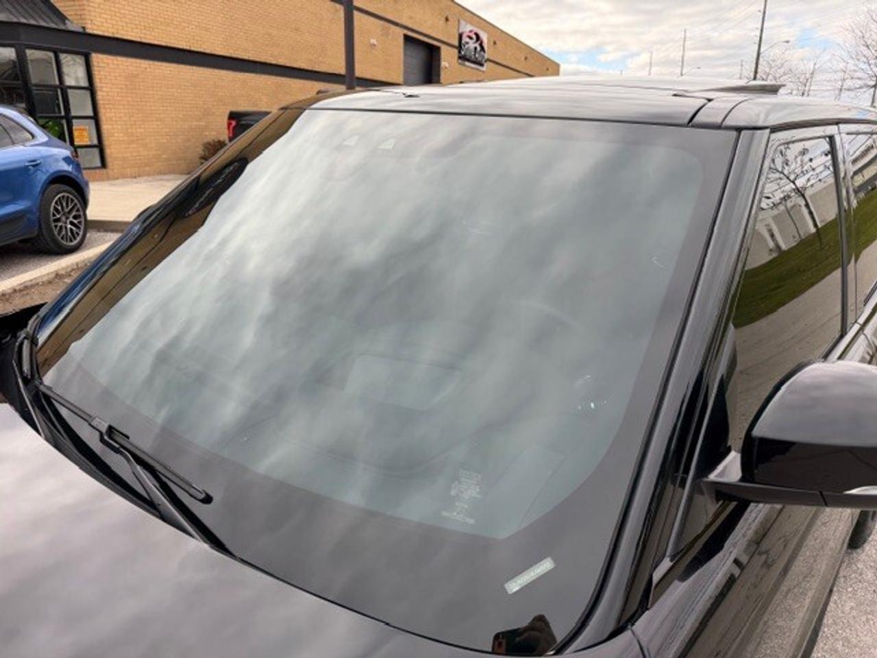 2019 Land Rover Range Rover Sport SVR 1 Owner Clean Carfax Service Records Photo