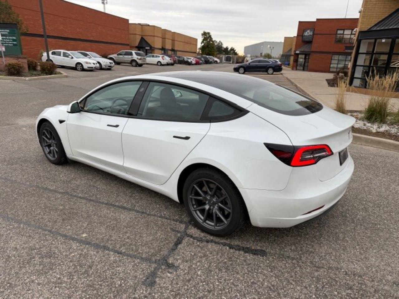 2023 Tesla Model 3 RWD LFP Battery 1 Owner\CleanCarfax Tesla Warranty Photo