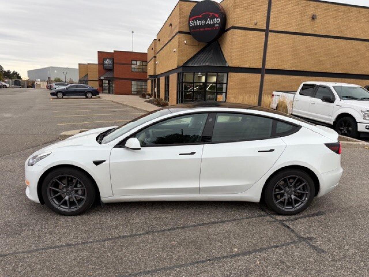 2023 Tesla Model 3 RWD LFP Battery 1 Owner\CleanCarfax Tesla Warranty Photo