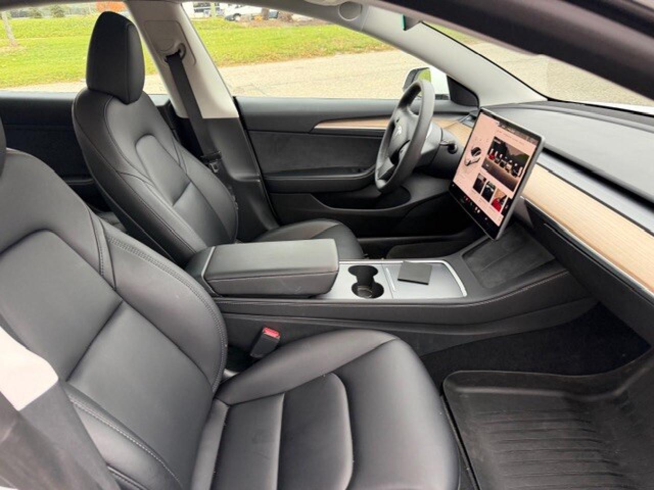 2023 Tesla Model 3 RWD LFP Battery 1 Owner\CleanCarfax Tesla Warranty Photo