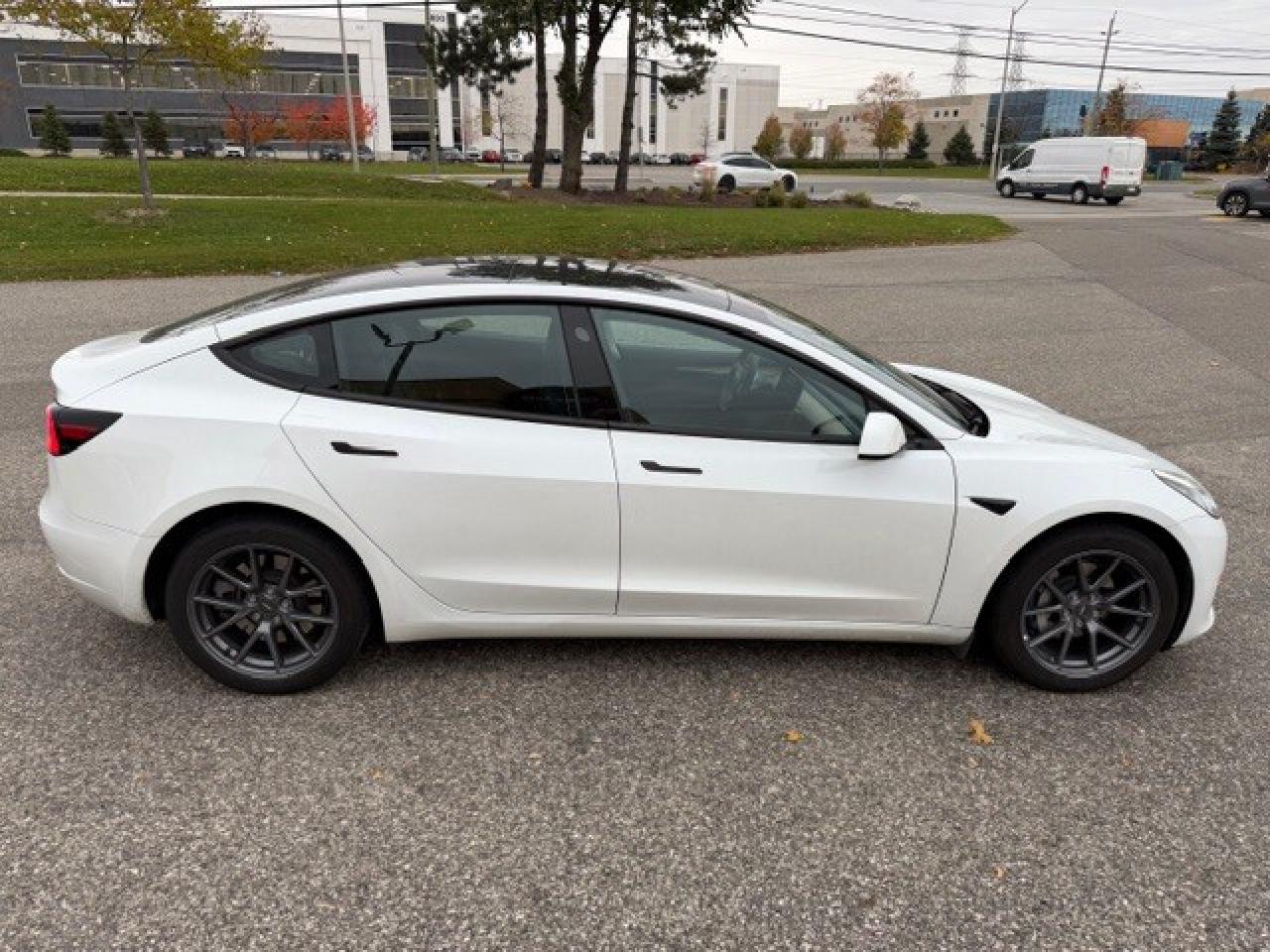 2023 Tesla Model 3 RWD LFP Battery 1 Owner\CleanCarfax Tesla Warranty Photo