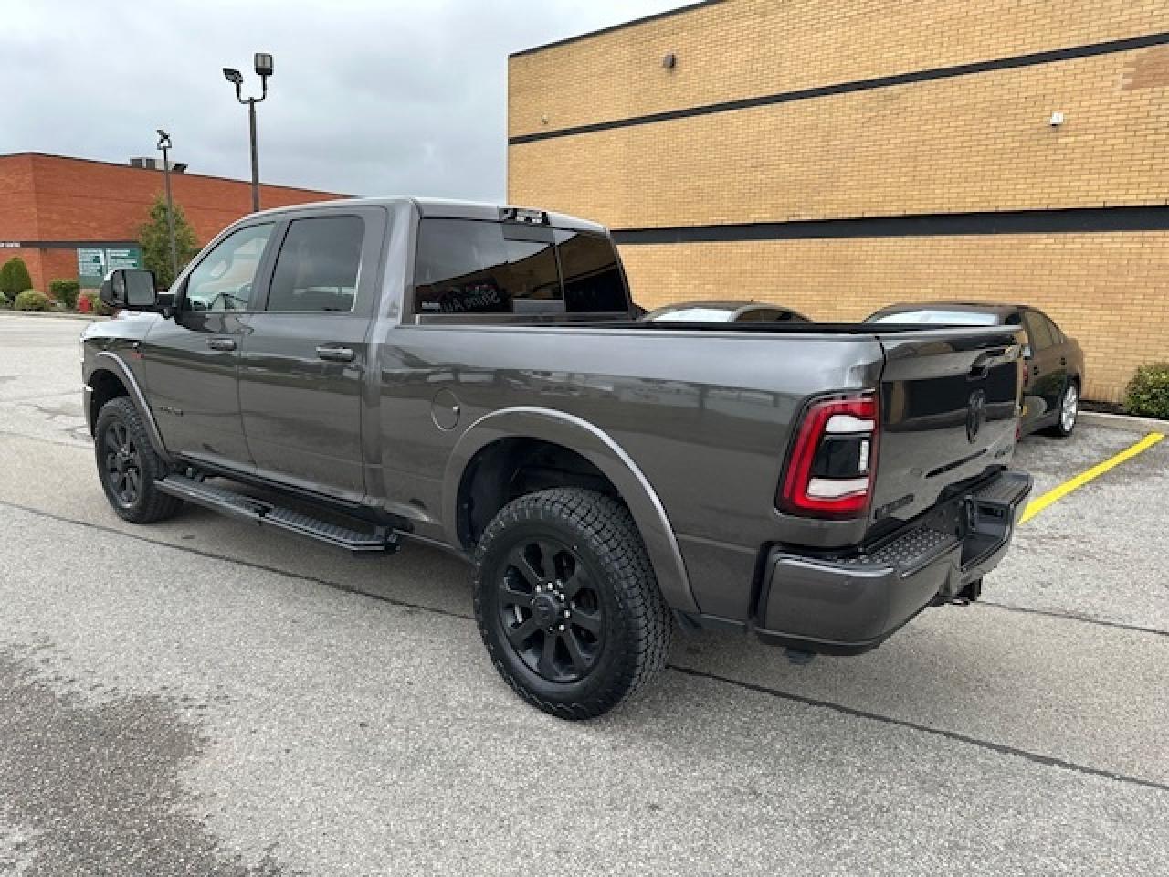 2022 RAM 2500 Laramie NIGHT 4x4 6.7 Diesel 360 CAM NEW TIRES Photo