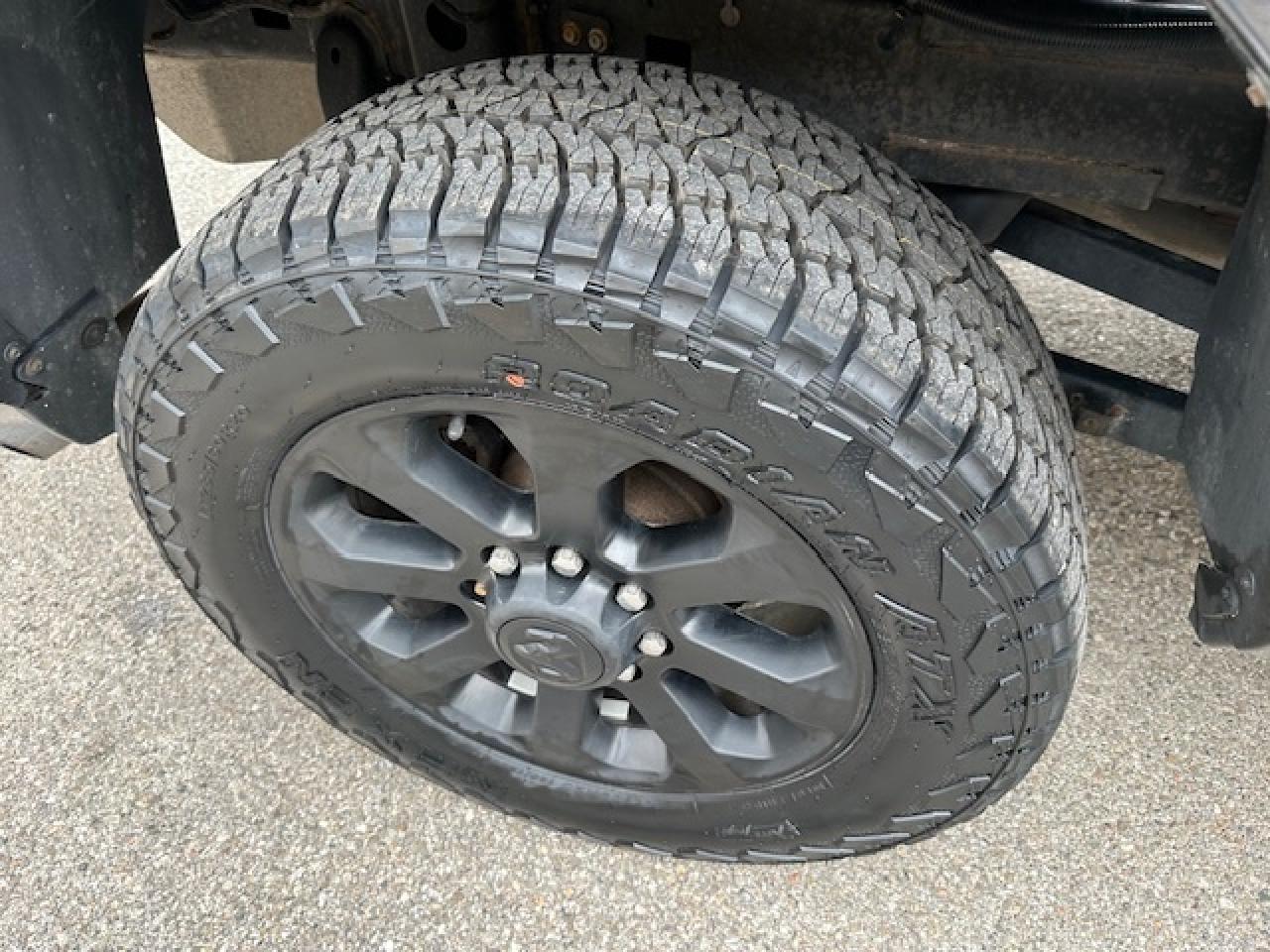 2022 RAM 2500 Laramie NIGHT 4x4 6.7 Diesel 360 CAM NEW TIRES Photo