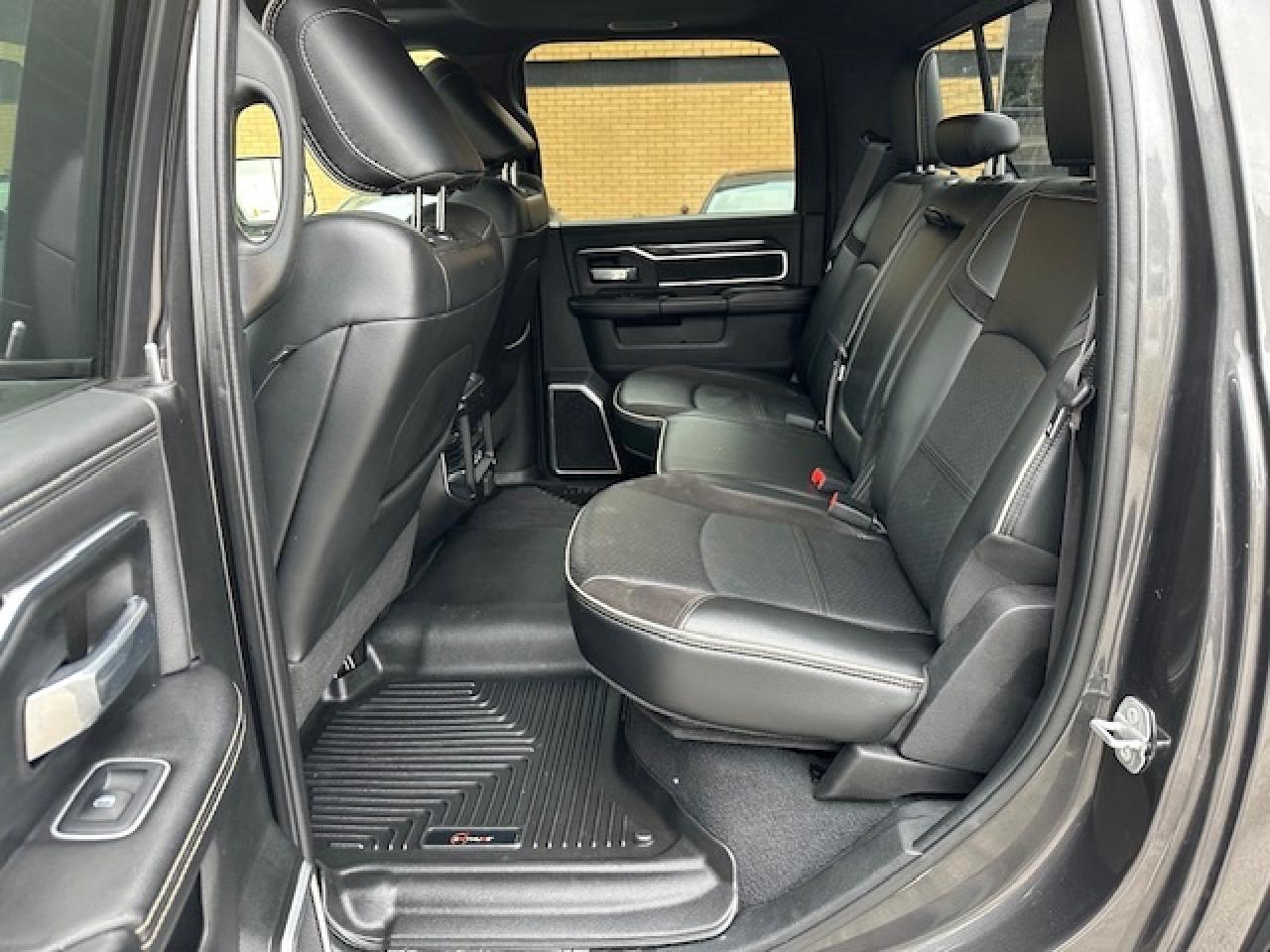 2022 RAM 2500 Laramie NIGHT 4x4 6.7 Diesel 360 CAM NEW TIRES Photo