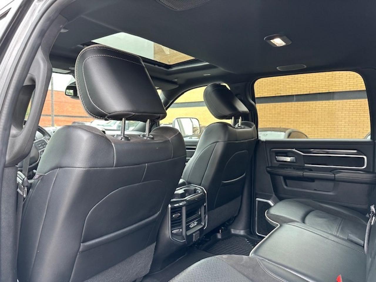 2022 RAM 2500 Laramie NIGHT 4x4 6.7 Diesel 360 CAM NEW TIRES Photo