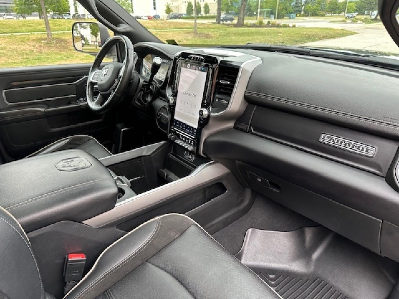 2022 RAM 2500 Laramie NIGHT 4x4 6.7 Diesel 360 CAM NEW TIRES Photo