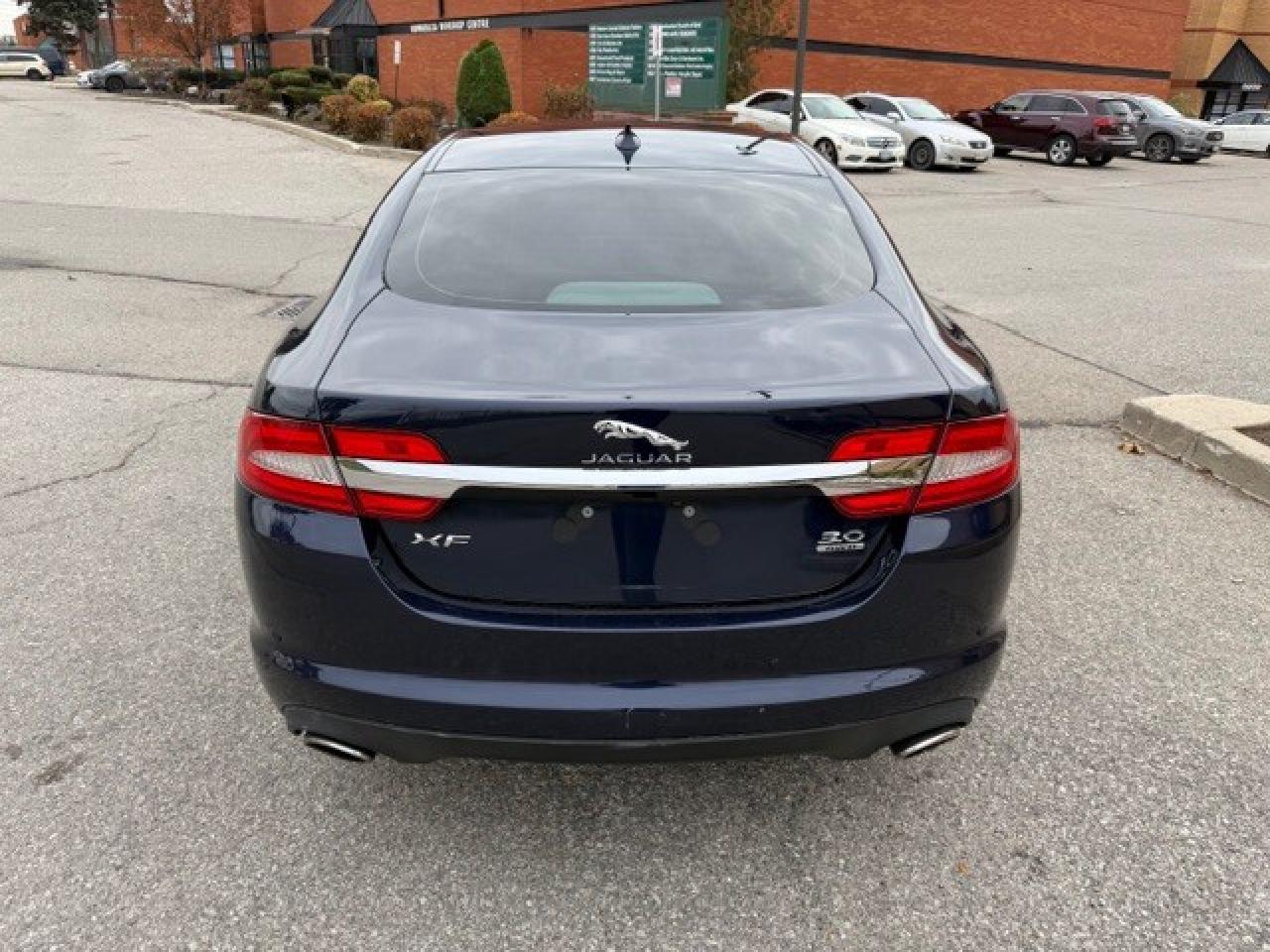 2014 Jaguar XF V6 AWD WIRELESS APPLE CARPLAY SUNROOF Photo