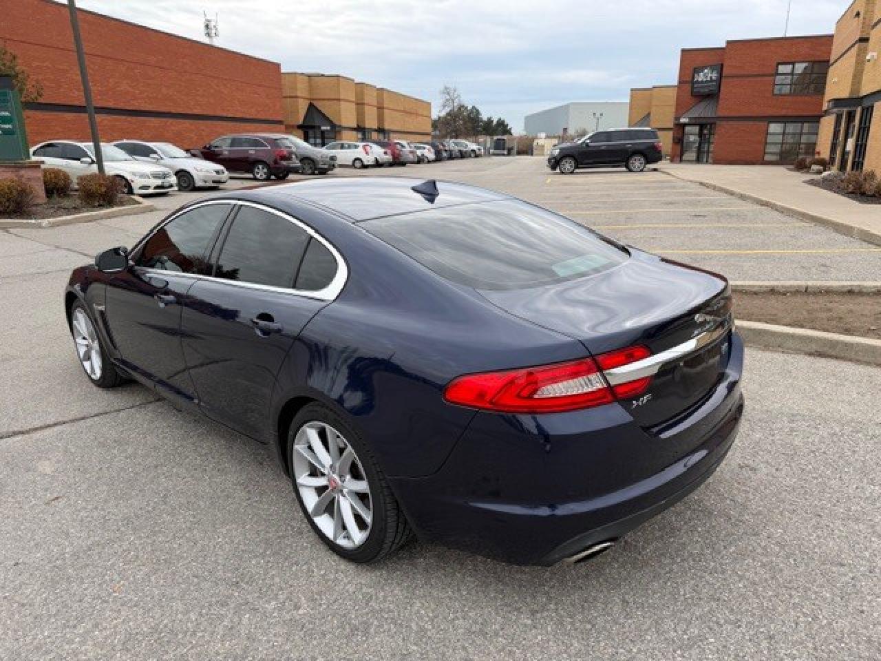 2014 Jaguar XF V6 AWD WIRELESS APPLE CARPLAY SUNROOF Photo