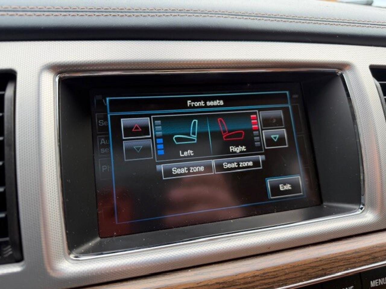 2014 Jaguar XF V6 AWD WIRELESS APPLE CARPLAY SUNROOF Photo