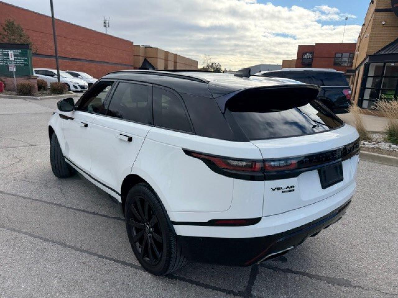 2020 Land Rover Range Rover Velar P300 R-Dynamic S Heads Up Cooled Seat Digital dash Photo