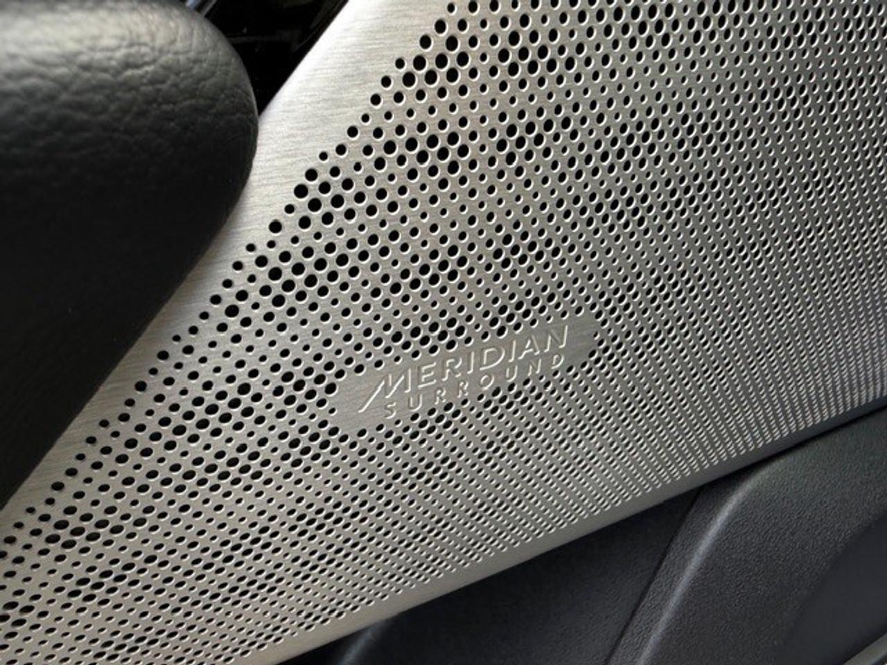 2020 Land Rover Range Rover Velar P300 R-Dynamic S Heads Up Cooled Seat Digital dash Photo