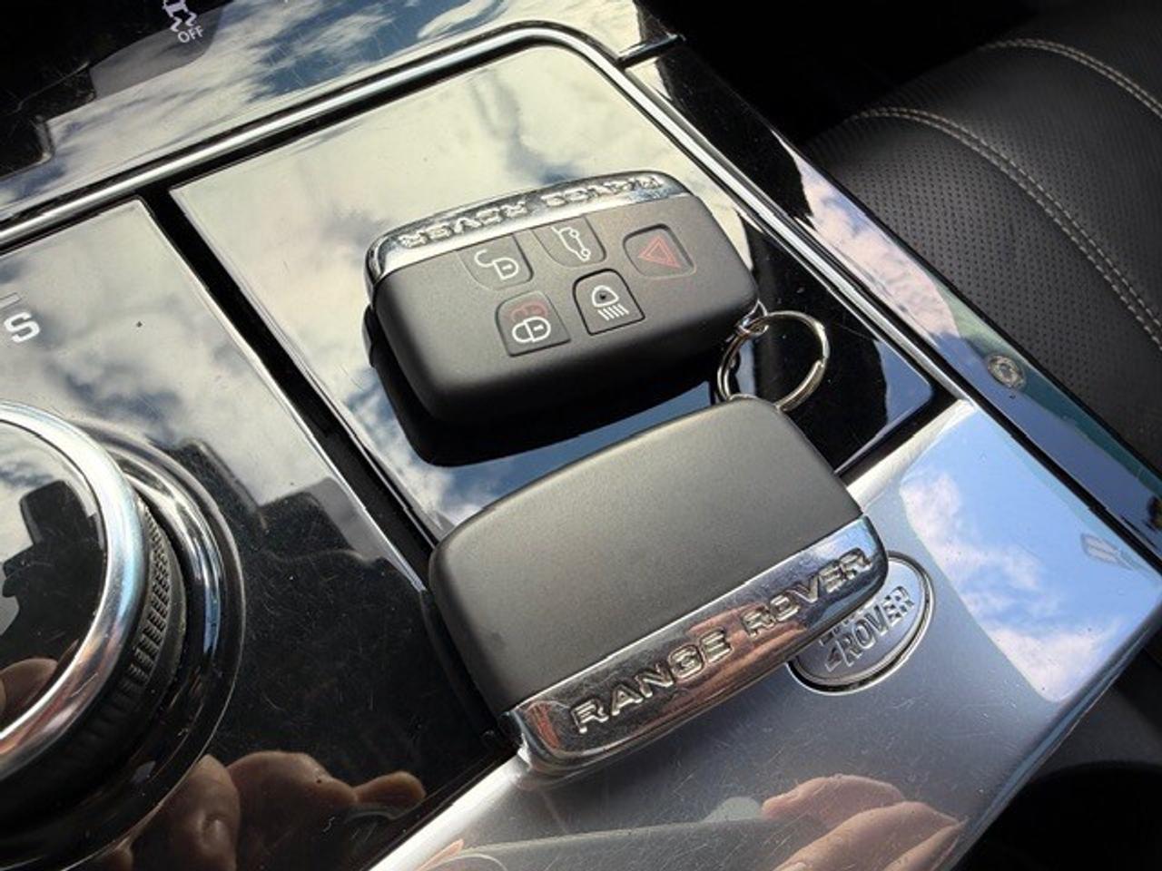 2020 Land Rover Range Rover Velar P300 R-Dynamic S Heads Up Cooled Seat Digital dash Photo