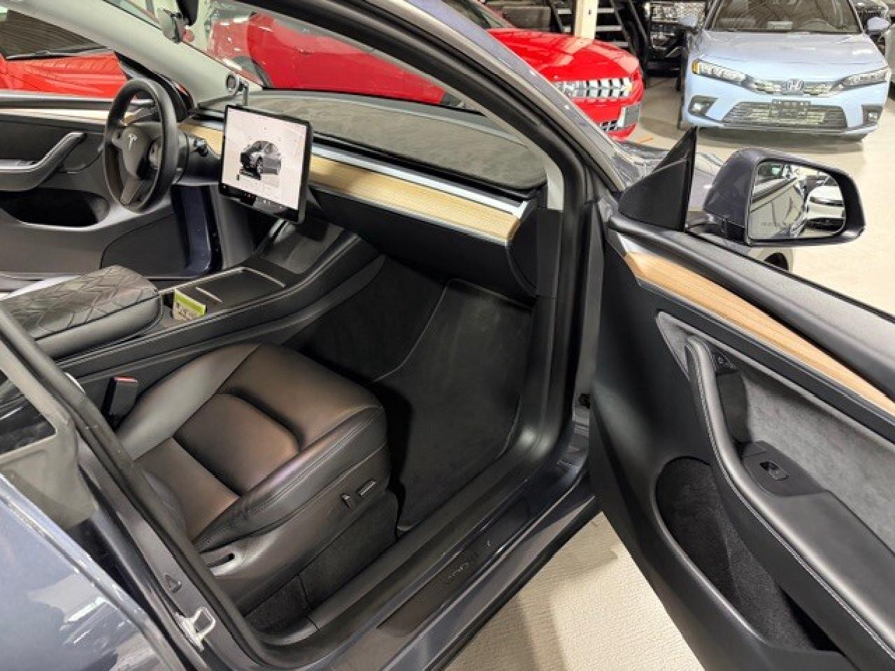 2023 Tesla Model Y Long Range AWD 1 Owner Clean Carfax Certified Photo