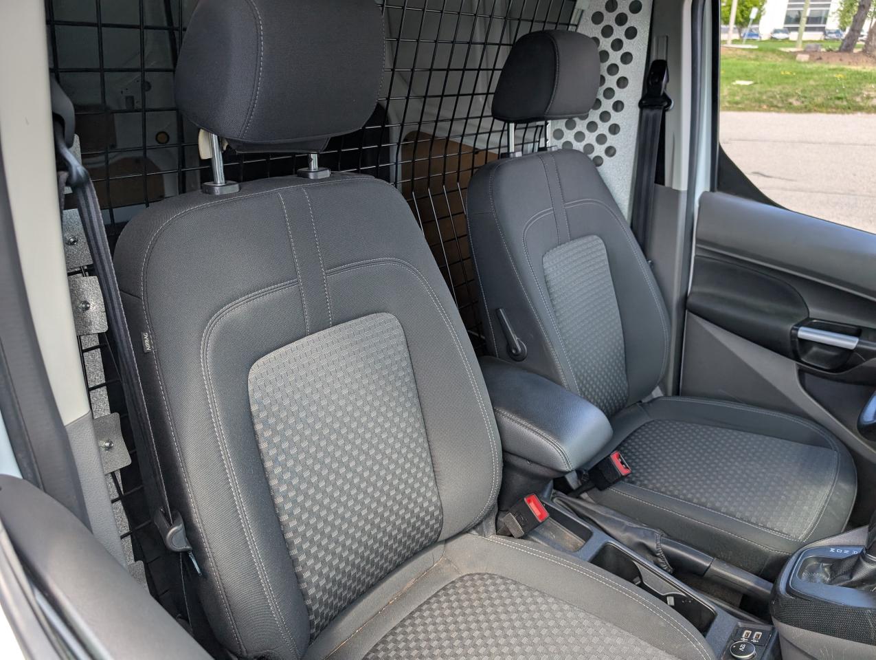 2019 Ford Transit Connect XLT Single Sliding Door 4 Cyl Rear Wall Protection Photo