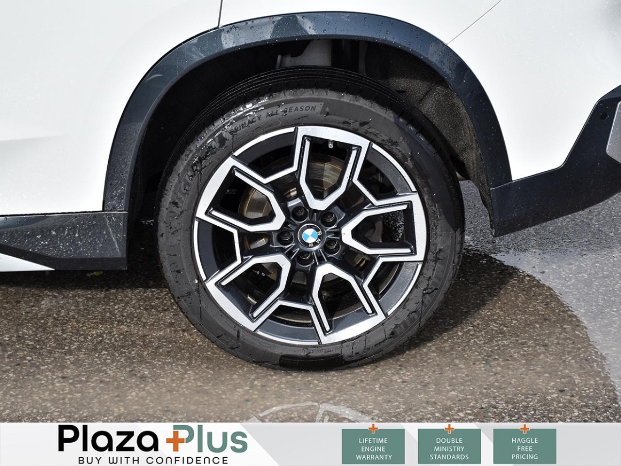 2024 BMW X1 xDrive28i   LOW KILOMETERS   HEATED FRONT SEATS Photo