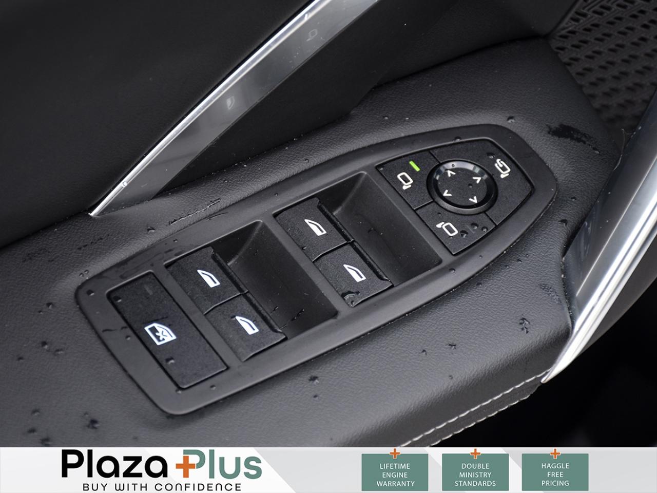 2024 BMW X1 xDrive28i   LOW KILOMETERS   HEATED FRONT SEATS Photo