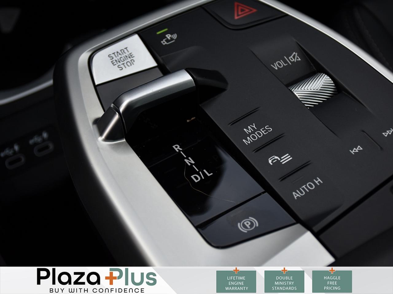 2024 BMW X1 xDrive28i   LOW KILOMETERS   HEATED FRONT SEATS Photo