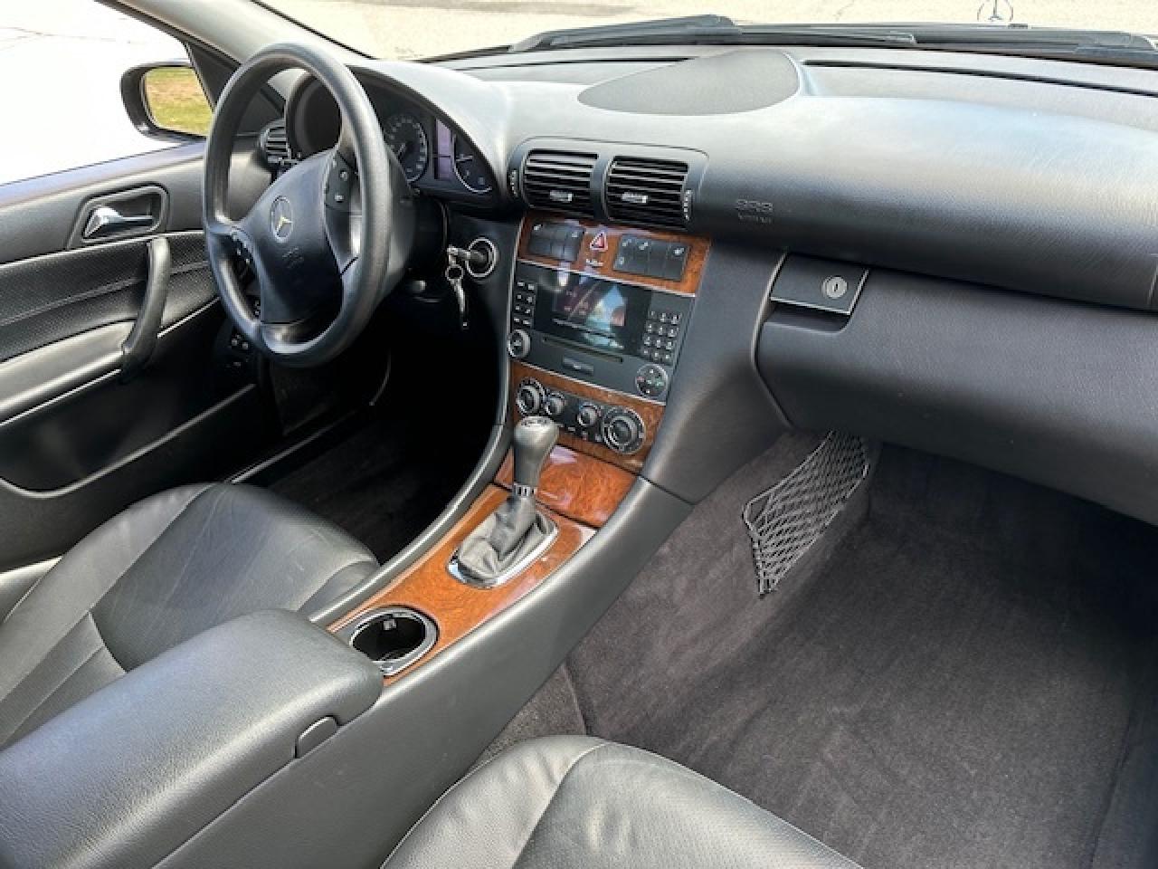 2006 Mercedes-Benz C-Class Low kms Elderly Driven  Automatic CERTIFIED!!!!!!! Photo