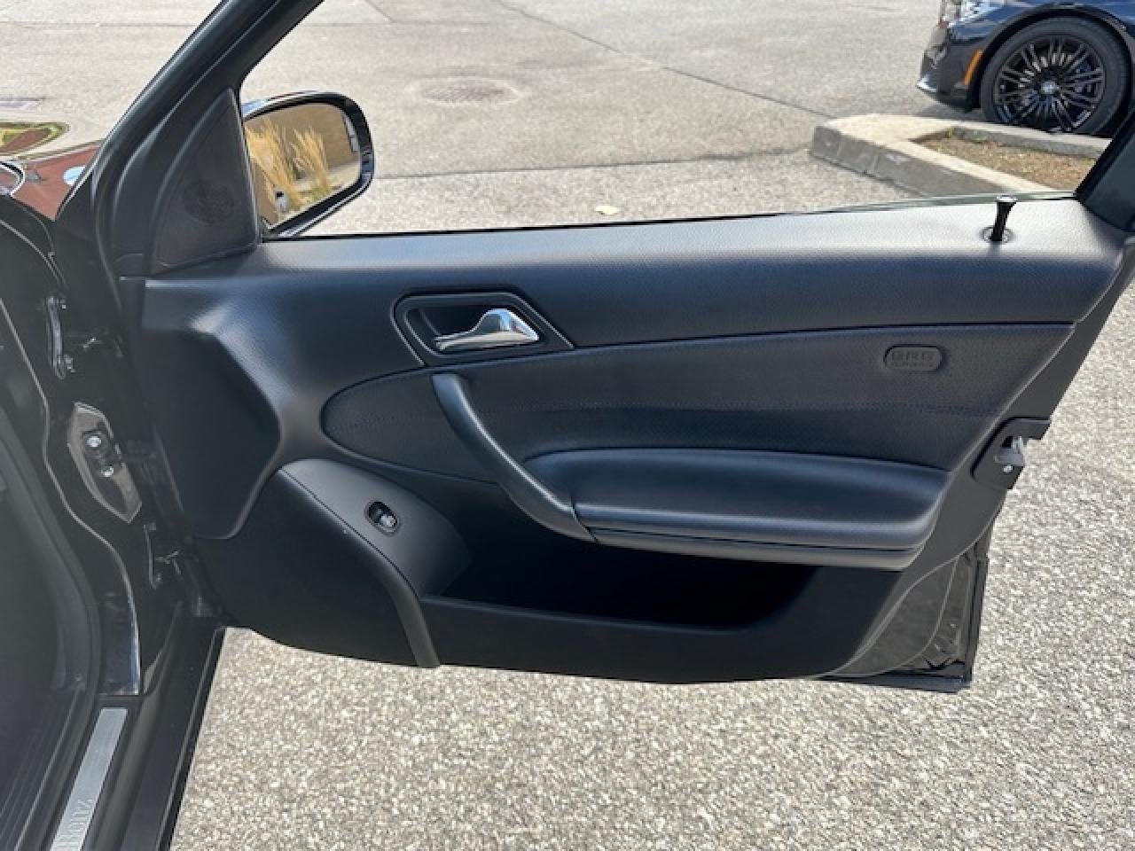 2006 Mercedes-Benz C-Class Rwd Low kms Elderly Driven  Automatic sold As-is Photo