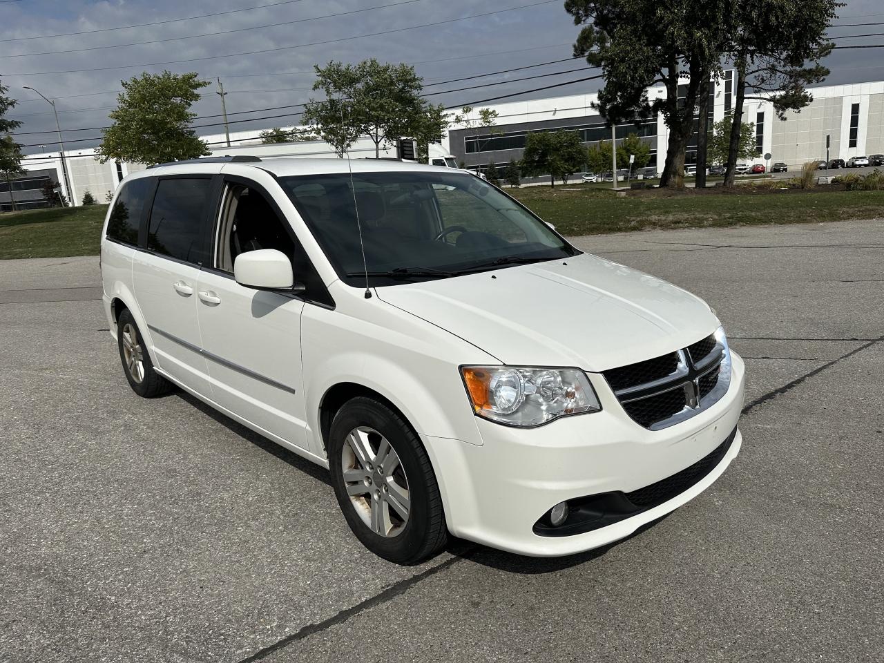 2013 Dodge Grand Caravan Crew Plus Stow N Go Back Up Camera Certified Photo4