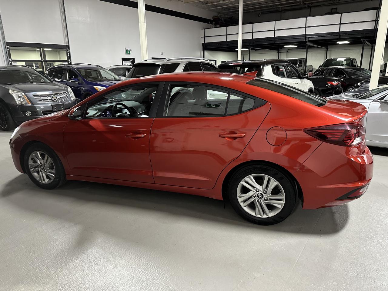 2019 Hyundai Elantra Automatic 1 Owner AppleCarplay Certified Alloys Photo4