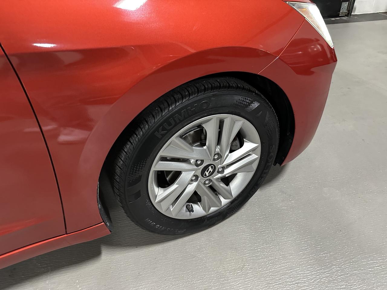 2019 Hyundai Elantra Automatic 1 Owner AppleCarplay Certified Alloys Photo