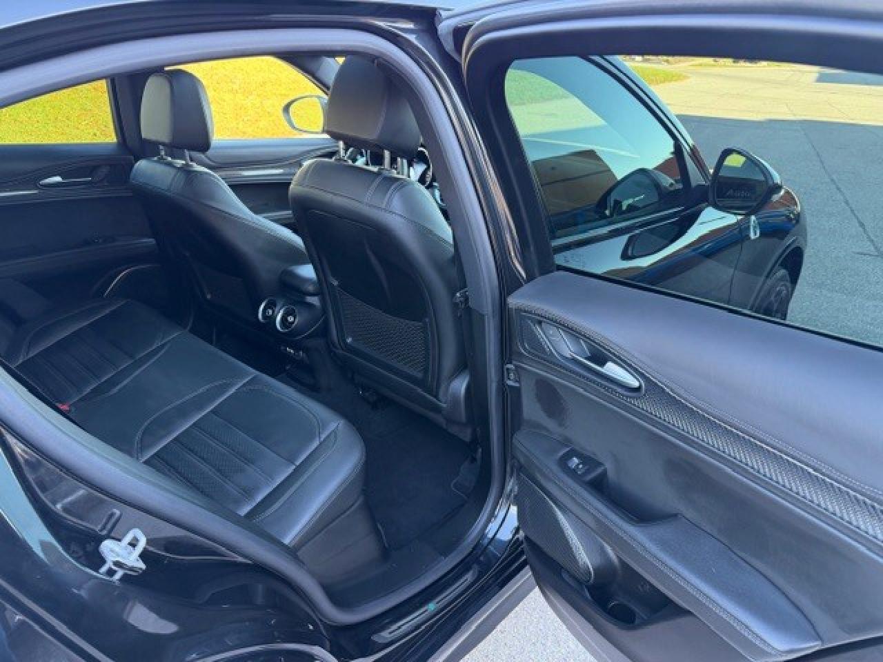 2023 Alfa Romeo Stelvio Quadrifoglio V6 TWIN TURBO 1 Owner Clean Carfax Photo