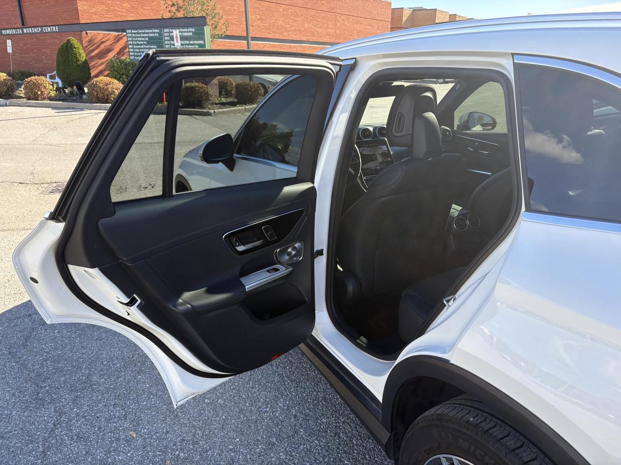 2024 Mercedes-Benz GLC 300 Pinnacle Trim Heads Up Display 360 Camera Photo