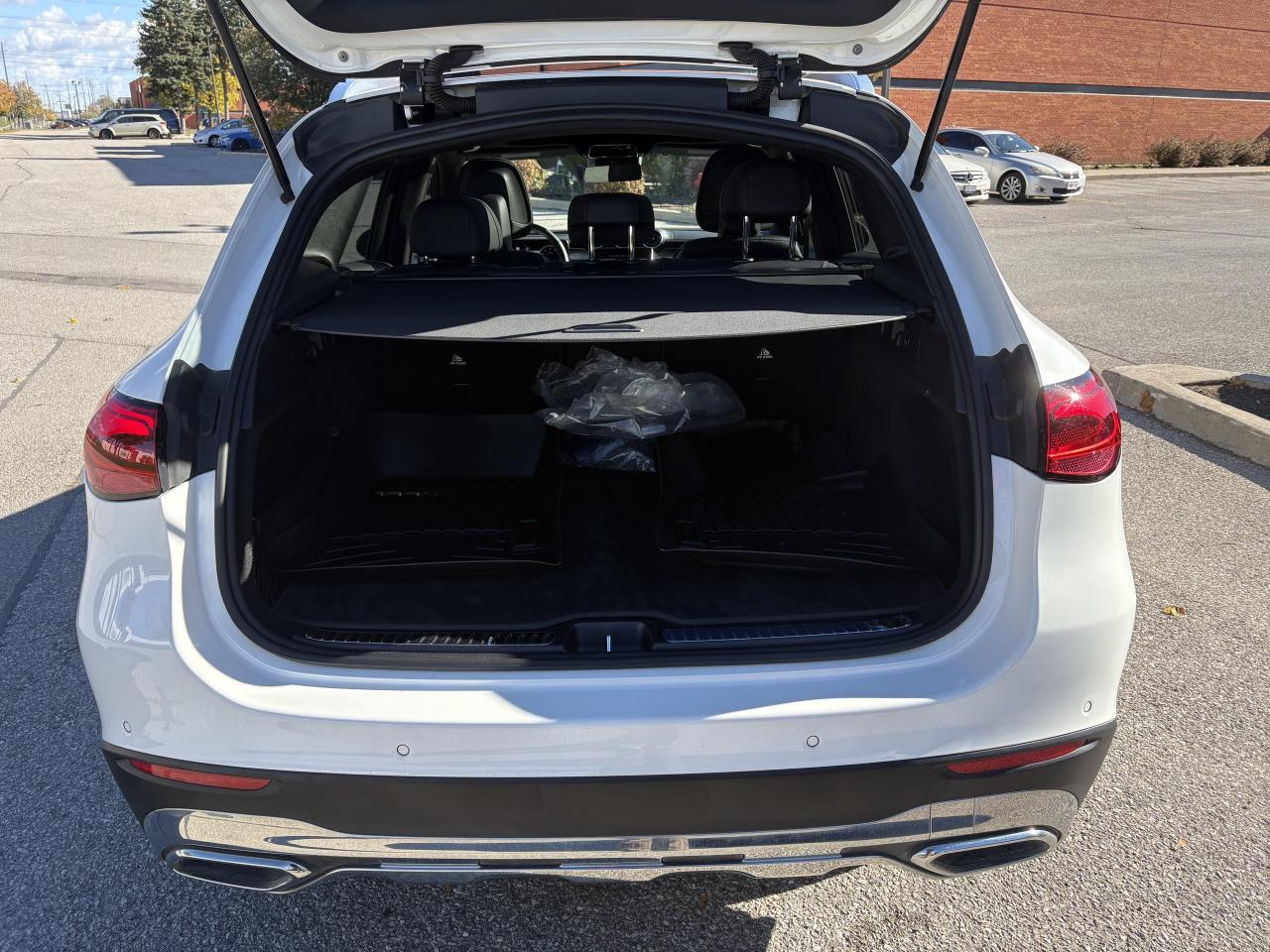 2024 Mercedes-Benz GLC 300 Pinnacle Trim Heads Up Display 360 Camera Photo