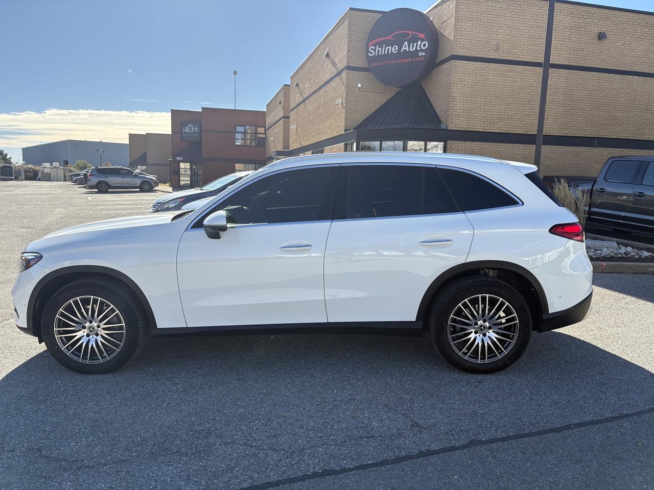 2024 Mercedes-Benz GLC 300 Pinnacle Trim Heads Up Display 360 Camera Photo