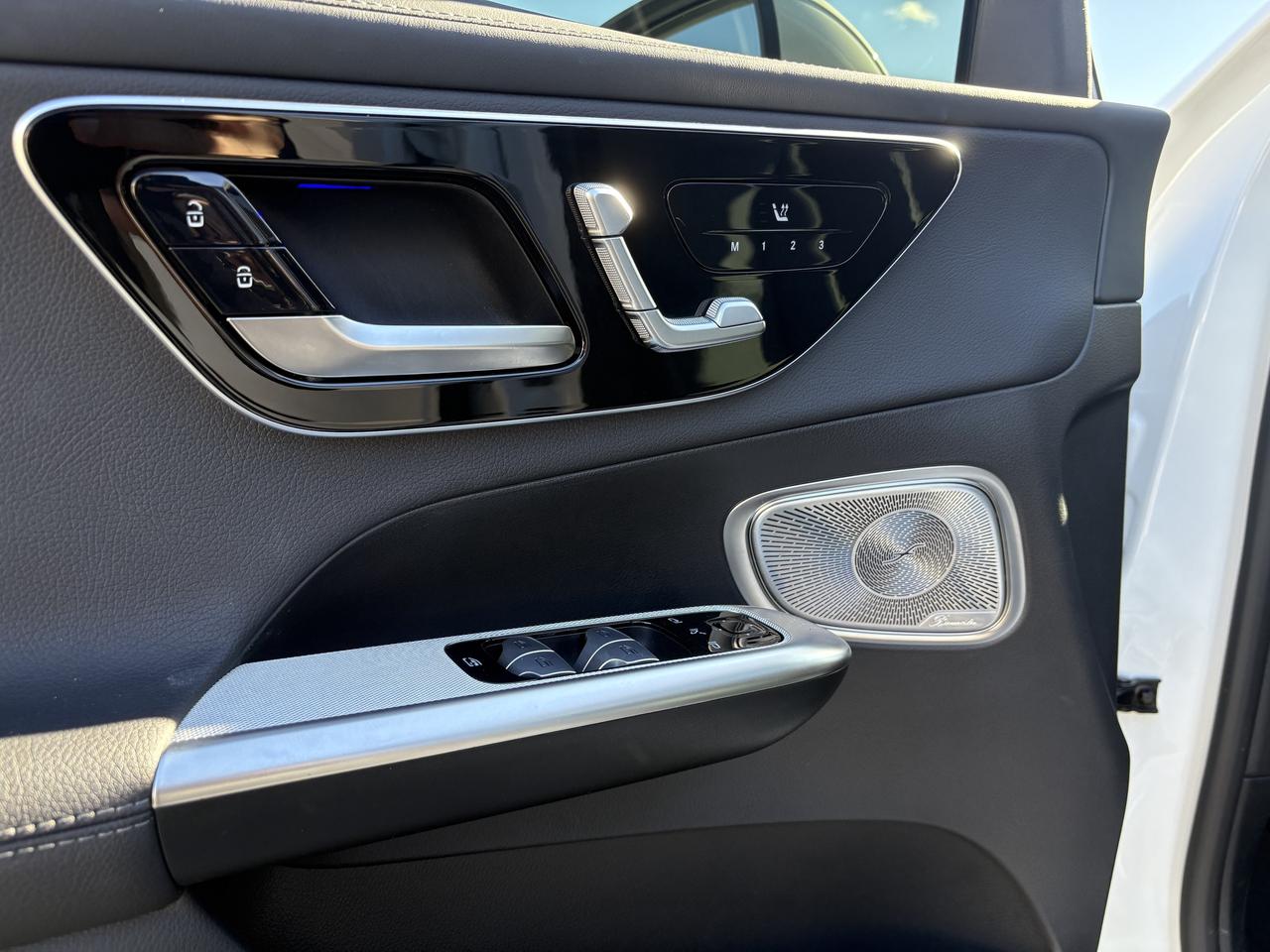 2024 Mercedes-Benz GLC 300 Pinnacle Trim Heads Up Display 360 Camera Photo