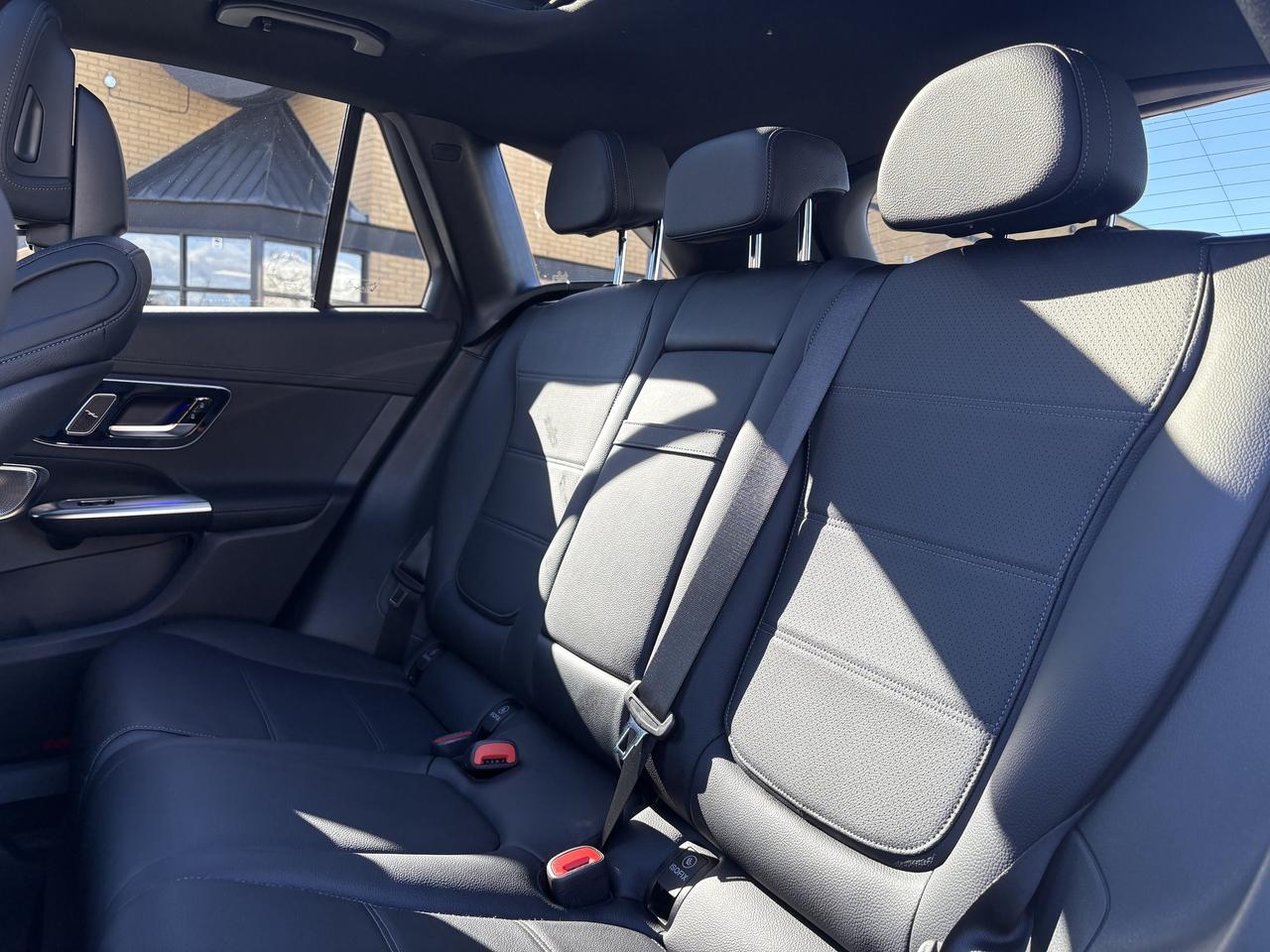 2024 Mercedes-Benz GLC 300 Pinnacle Trim Heads Up Display 360 Camera Photo