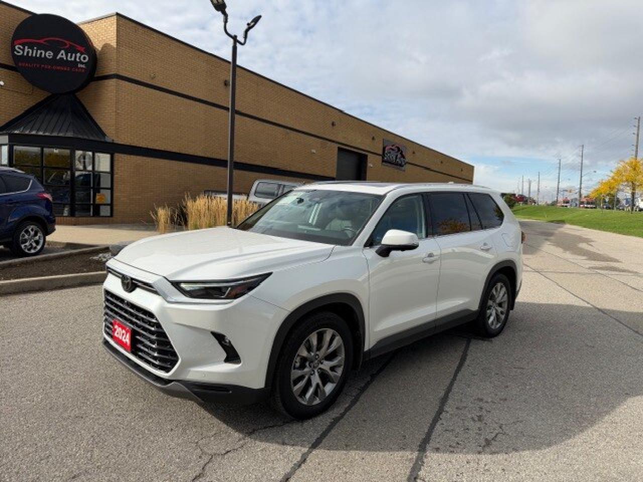 2024 Toyota Grand Highlander HYBRID 1 OWNER CLEAN CARFAX 360 CAMERA Photo