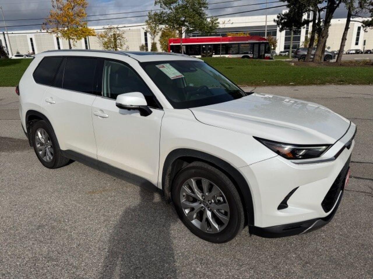 2024 Toyota Grand Highlander HYBRID 1 OWNER CLEAN CARFAX 360 CAMERA Photo3