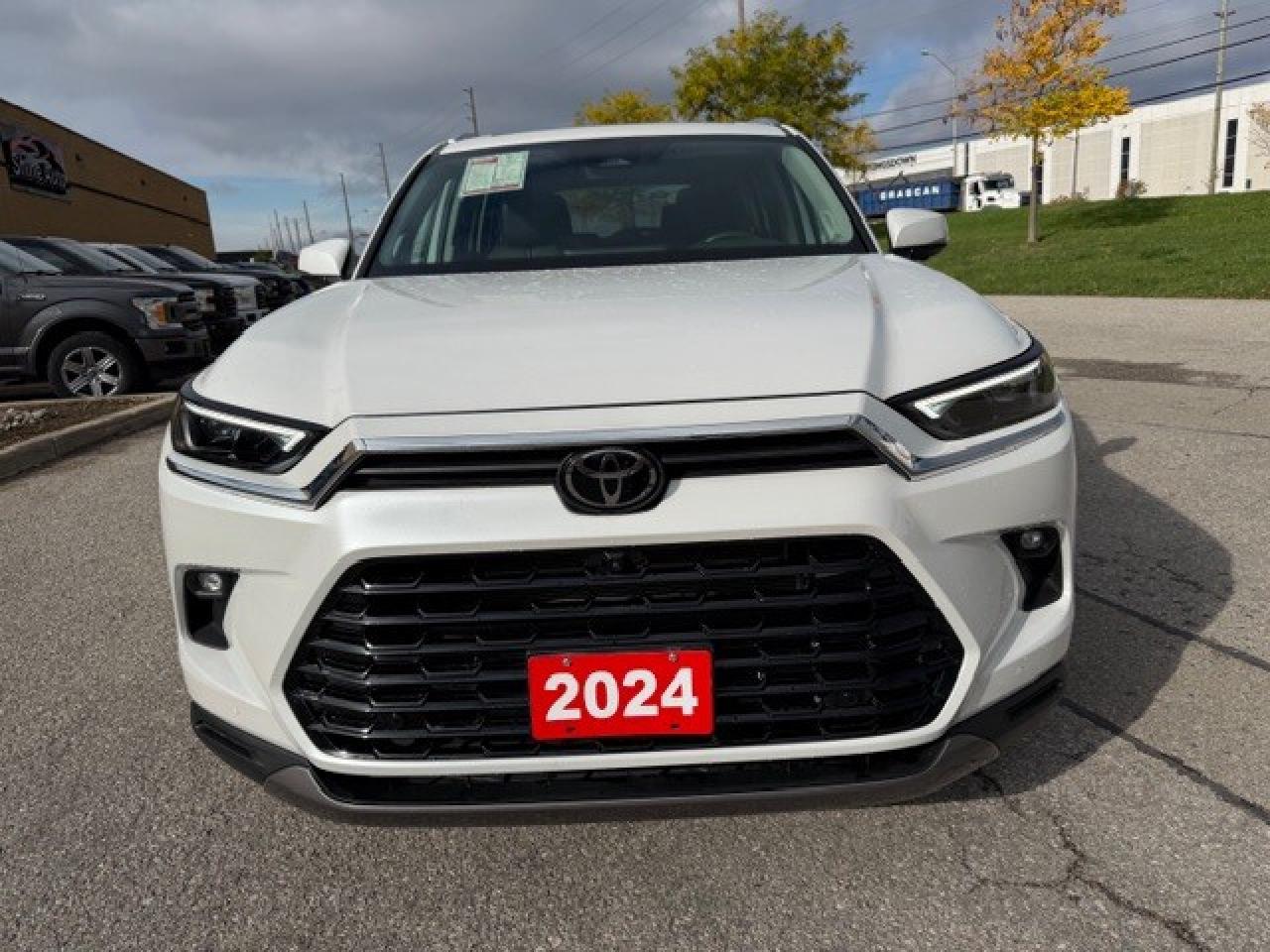 2024 Toyota Grand Highlander HYBRID 1 OWNER CLEAN CARFAX 360 CAMERA Photo