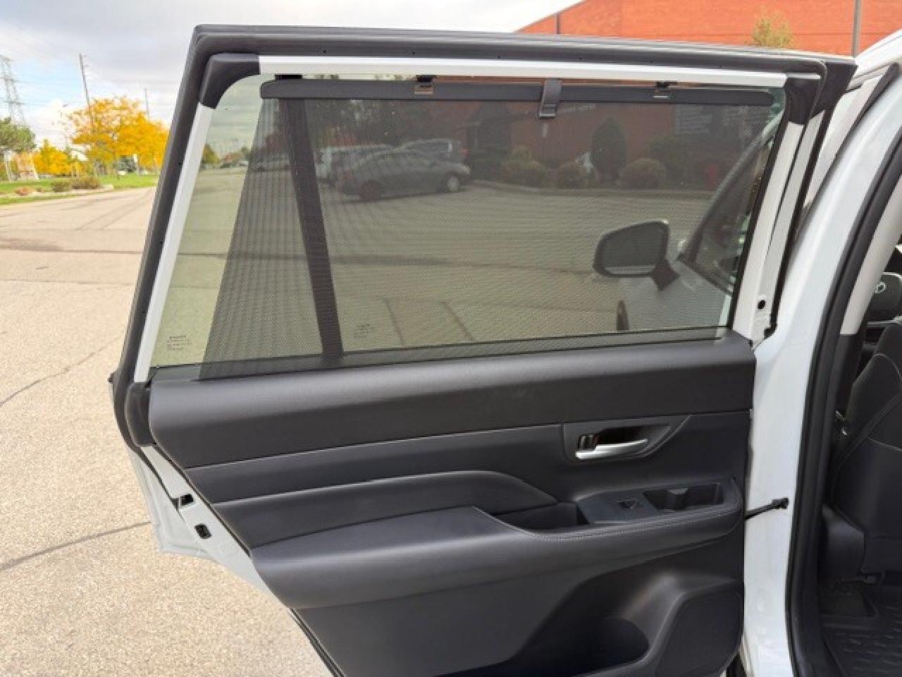 2024 Toyota Grand Highlander HYBRID 1 OWNER CLEAN CARFAX 360 CAMERA Photo