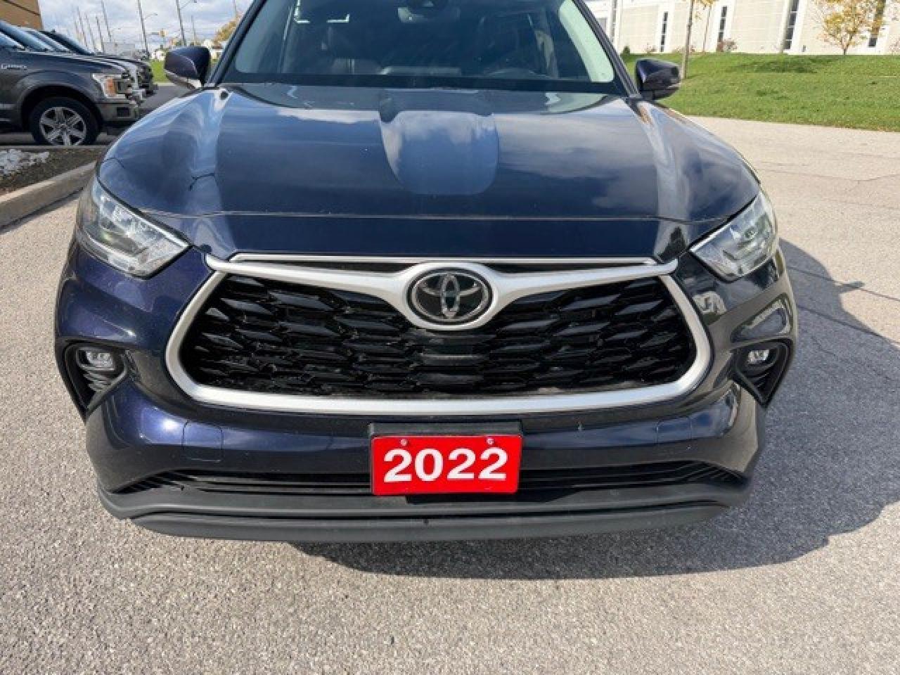 2022 Toyota Highlander XLE LEATHER SUNROOF V6 AWD CLEAN CARFAX Photo